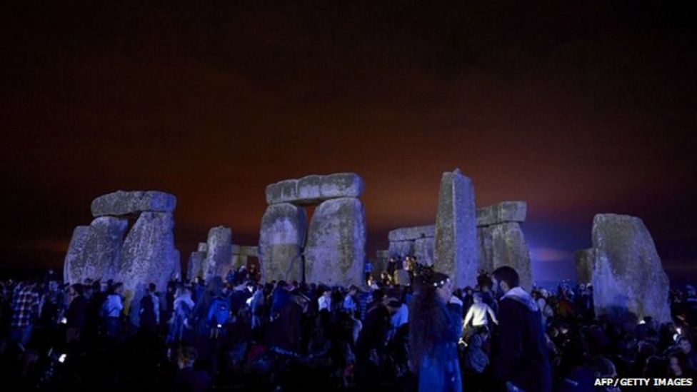 Thousands Mark Summer Solstice At Stonehenge Bbc News