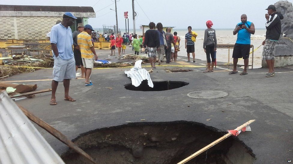 Holes at Roseau's market