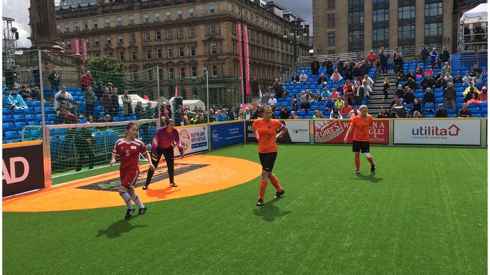 Mexico celebrate 2016 Homeless World Cup wins in Glasgow - BBC News