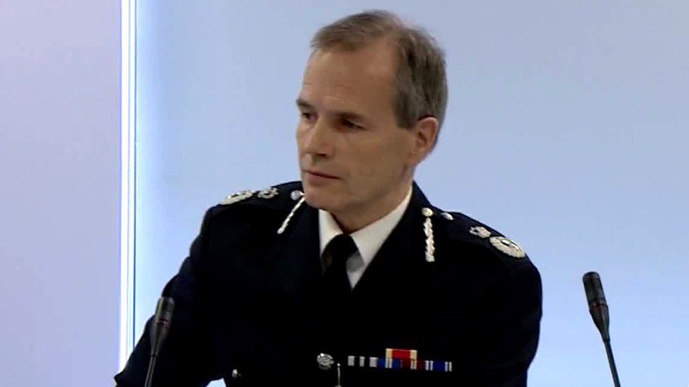 Chief Constable Sir Stephen House spends last day in job - BBC News