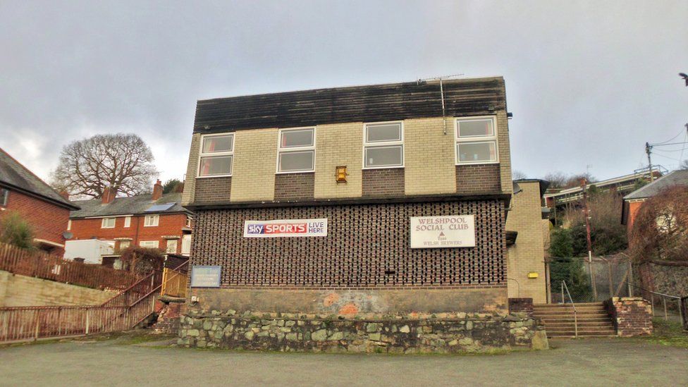 Welshpool Social Club demolition plan for flats BBC News