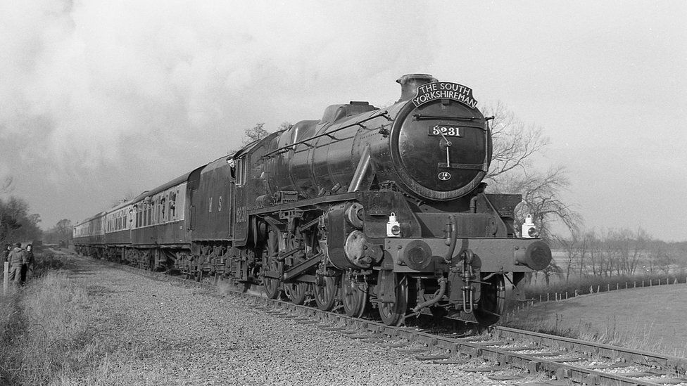 A locomotive travelling on the Leicester to Loughborough heritage line in 1976