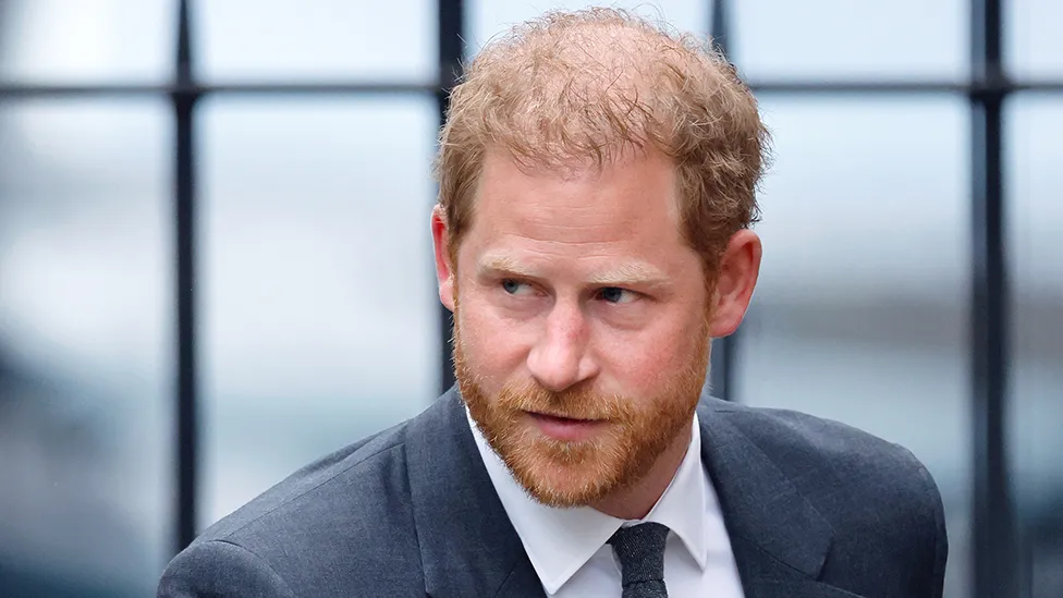 Harry wins hacking payout in phone-hacking case against Mirror publisher