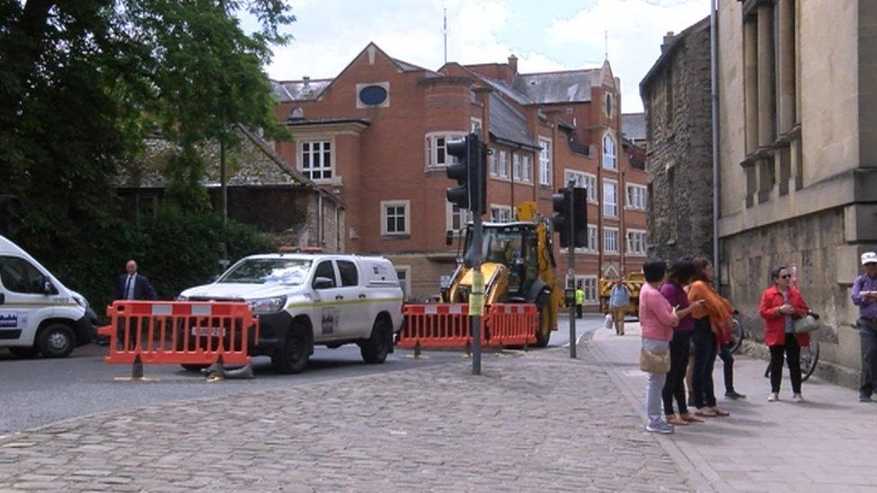 Work to fix Oxford sinkhole
