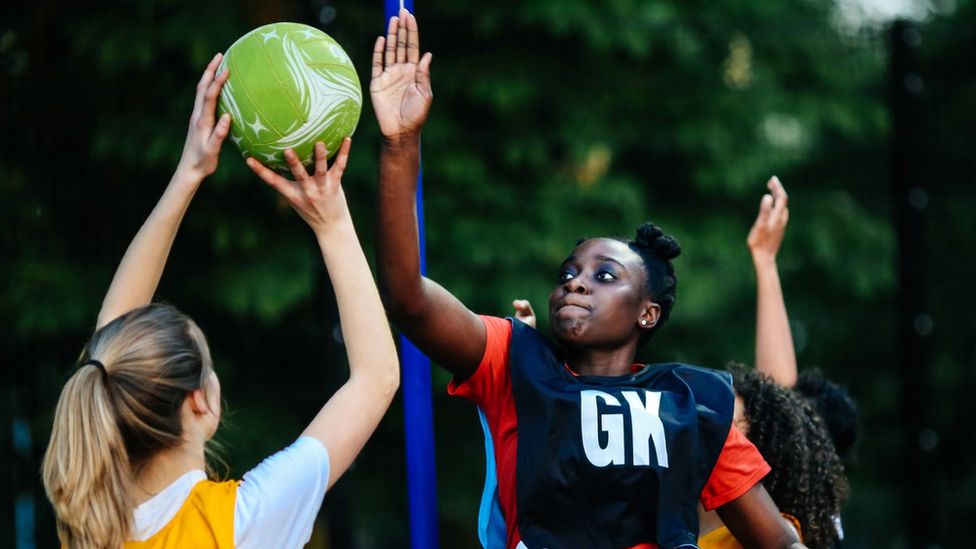 Girls' sport: Survey finds fewer school girls enjoying PE - BBC