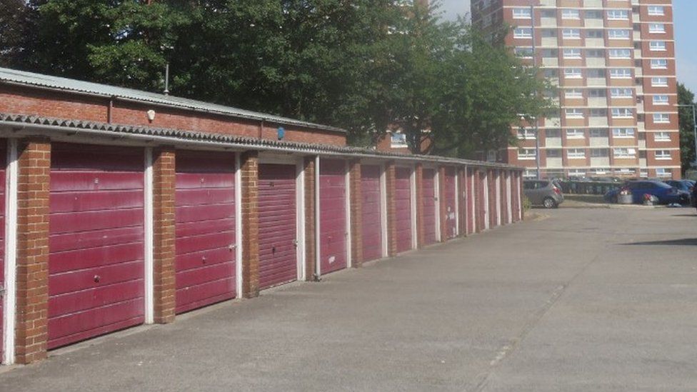 Garage doors from Only Fools and Horses