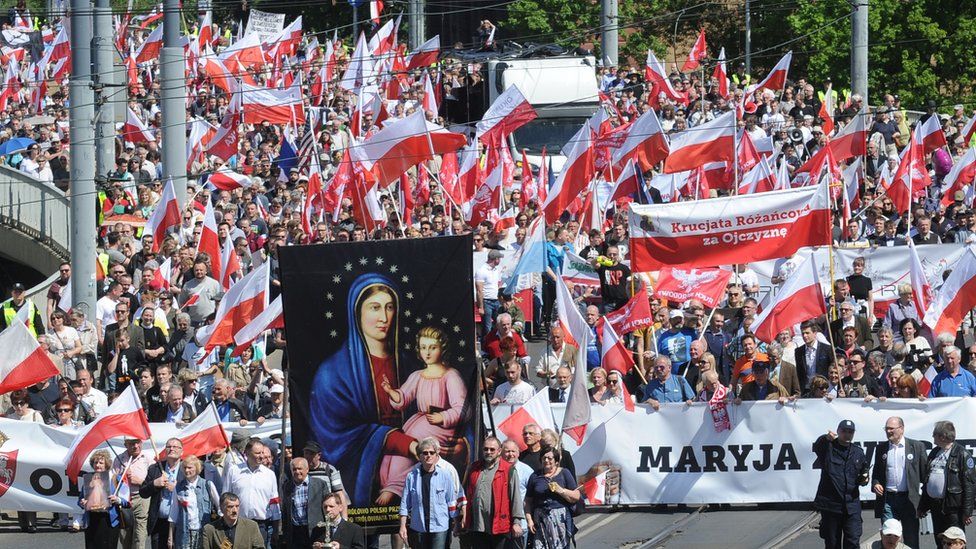 Nationalist and Catholic activists march in a protest against the European Union, 7 May 2016.