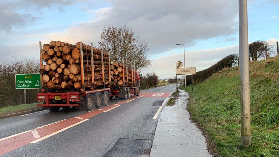 Timber lorry