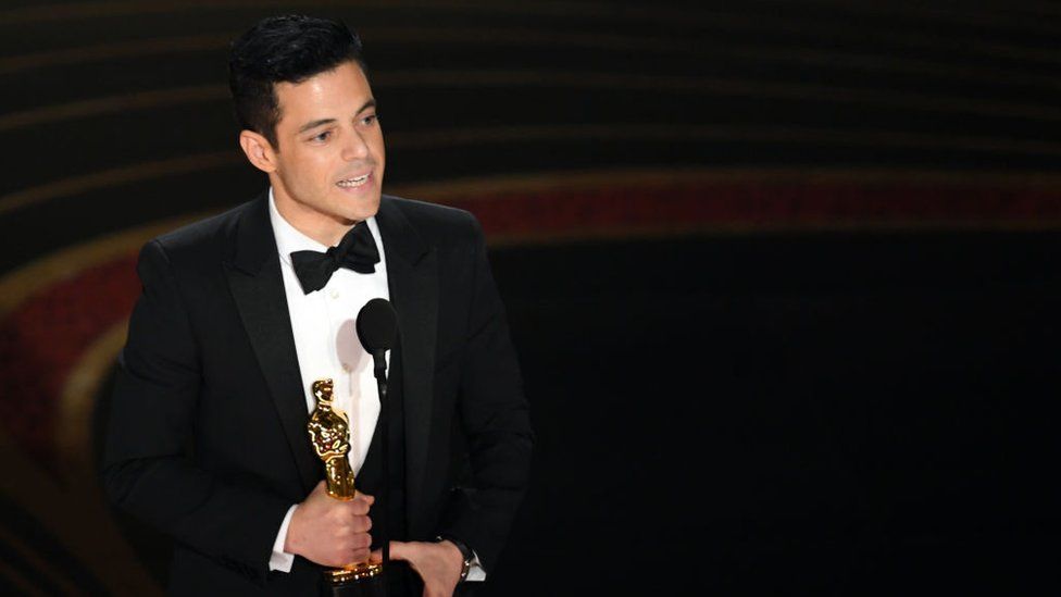 Chinese Broadcaster Censors Rami Malek Oscars Speech Bbc News 