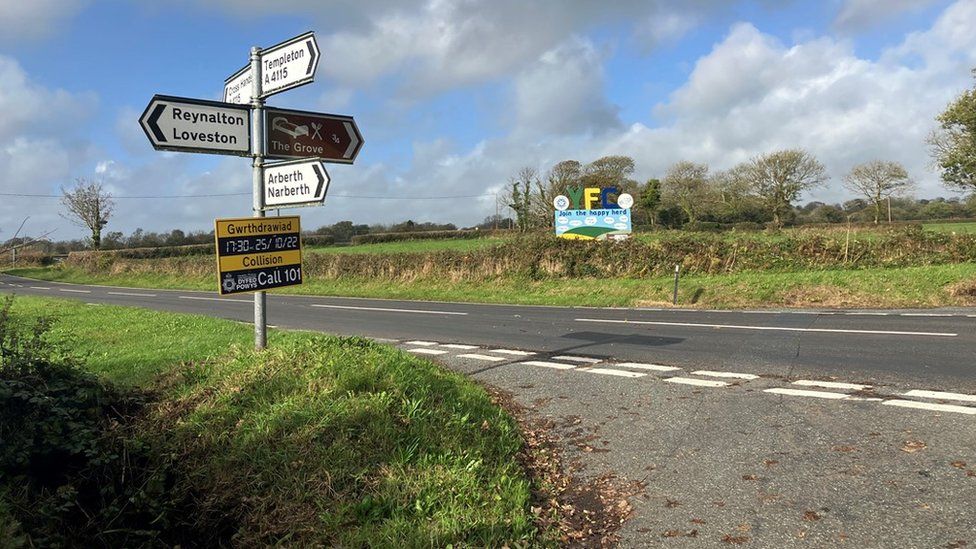 Pembrokeshire Crash Two Die And Three Injured On A4115 Bbc News Pembrokeshire Crash Two Die And Three Injured On A4115 Bbc News