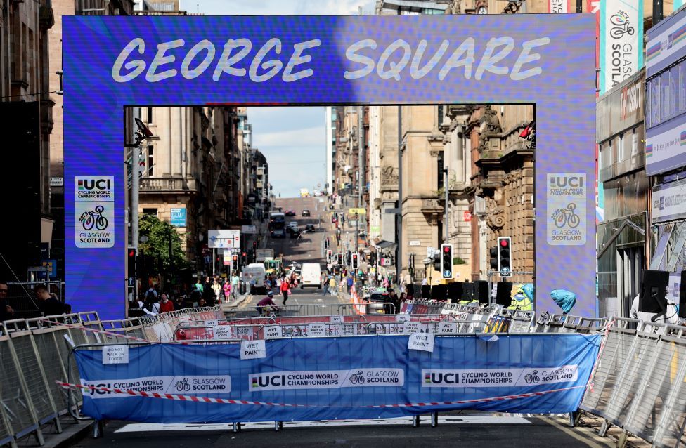 The picture shows the finish line for the Road Cycling races in the city centre of Glasgow during the UCI Cycling World Championships 2023 in Glasgow