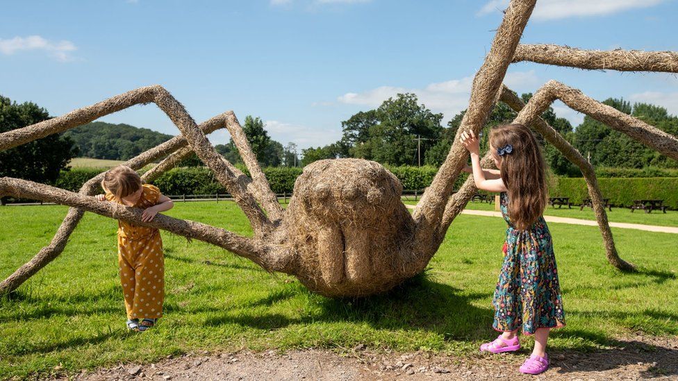 Spider made from straw at Longleat