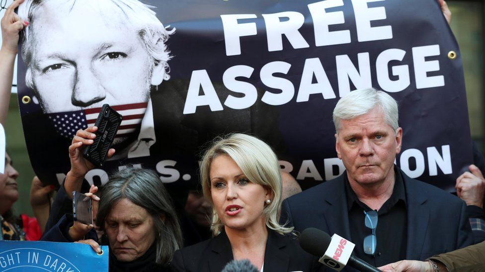 Assange's lawyer Jennifer Robinson and Wikileaks editor-in-chief Kristinn Hrafnsson