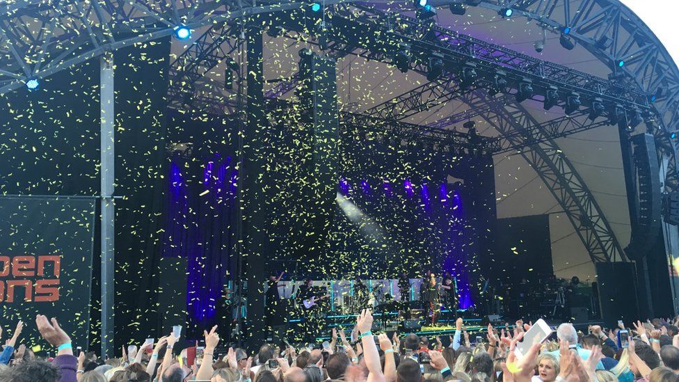 Gary Barlow Apologises For Confetti Use At Eden Project Bbc News
