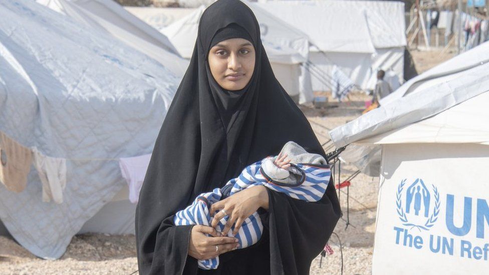 Shamima Begum with her third child Jarrah, who died on Thursday