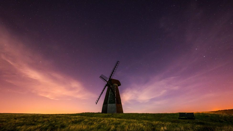 South Downs: Dark Skies festival opens with stunning photos - BBC News