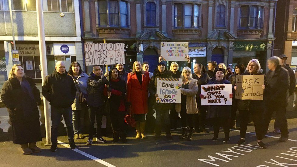 Parents protest over inadequate Walsall school closure BBC News