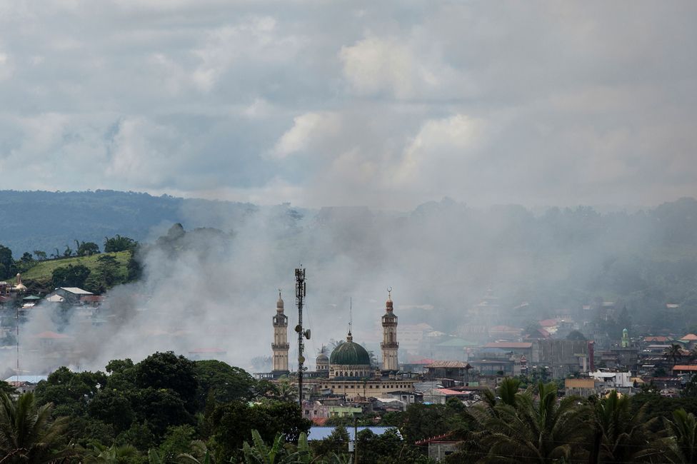 Grand mosque in Marawi, under fire in June 2017