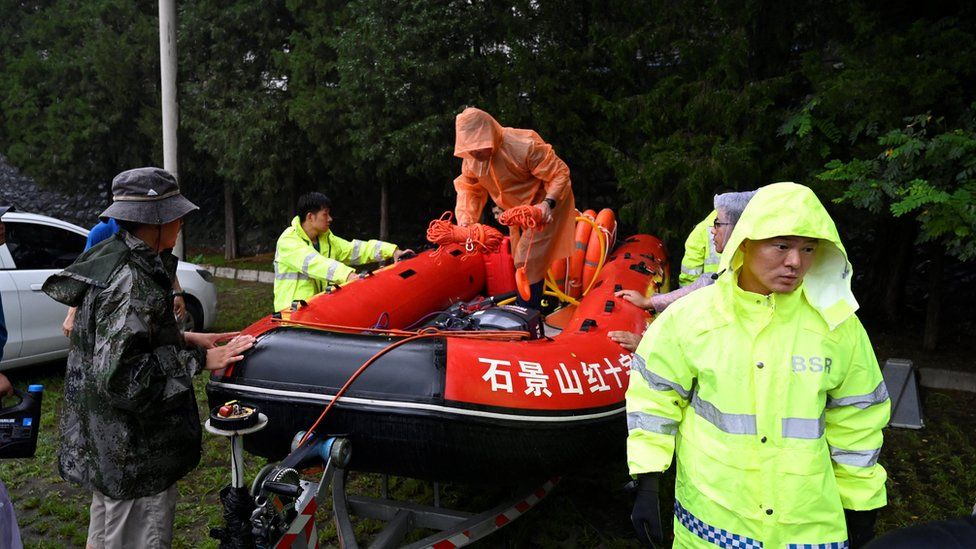 China Floods: Rescue Efforts Underway And Thousands Evacuated - BBC ...