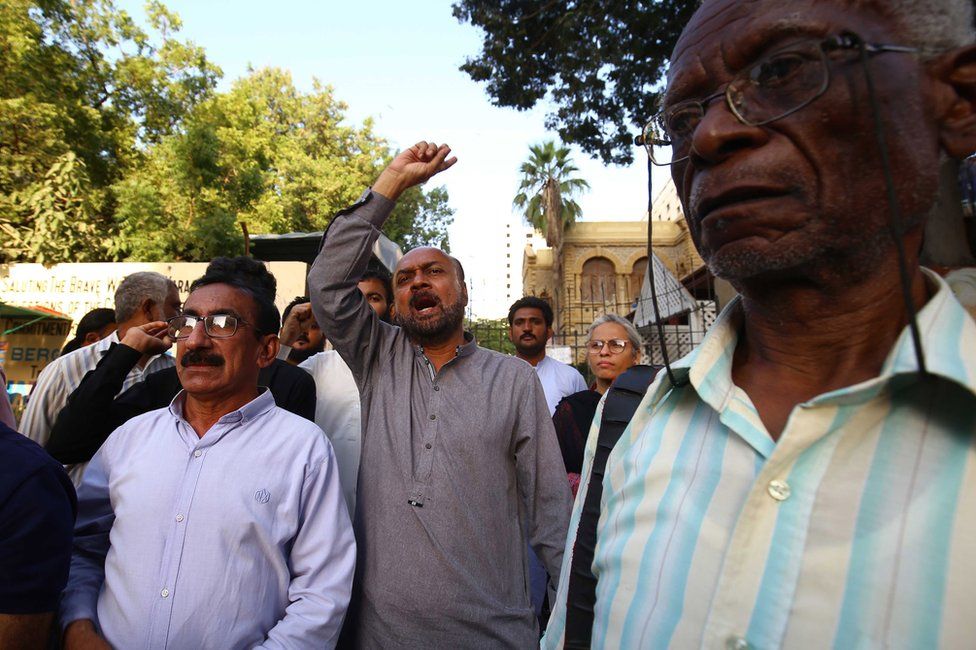 Journalists protesting in Karachi, 24 October