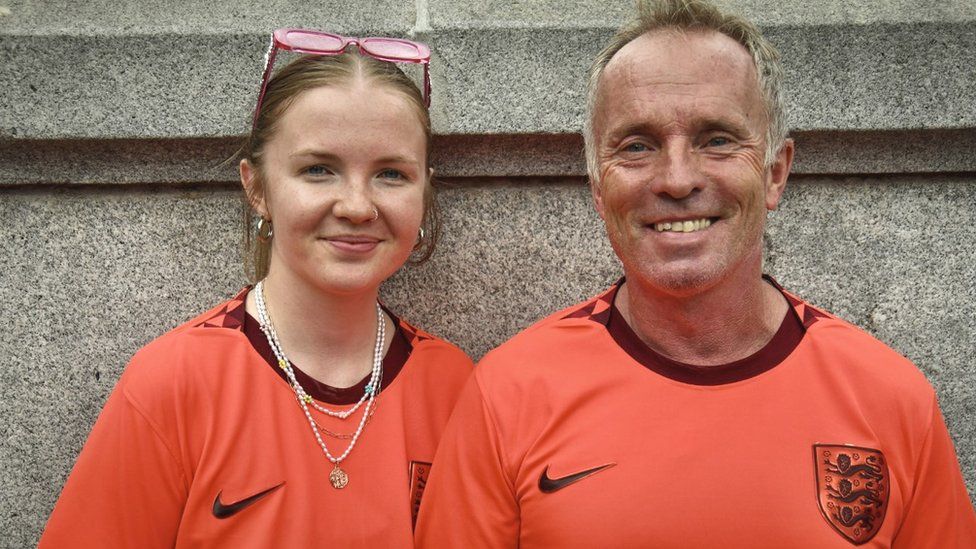 Jess Donkin with her dad, Nick Larke, at Trafalgar Square