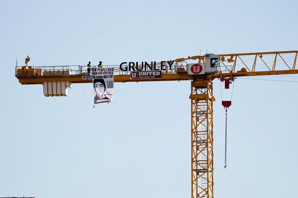 Crane protest