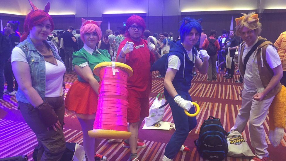 Five peple dressed up as Sonic characters