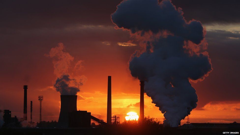 Why are loads of British steel plants closing all at once? - BBC News