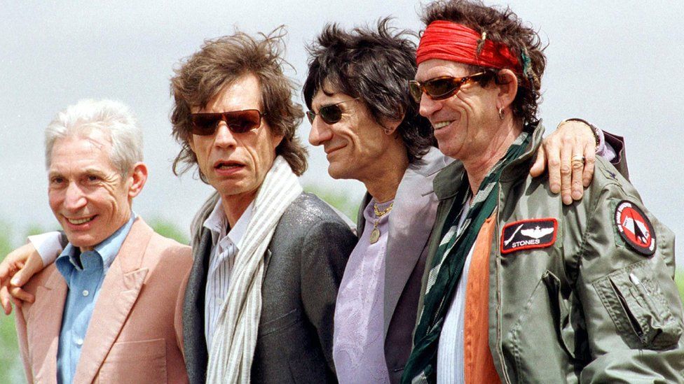 The Rolling Stones в 2002 году, слева направо; Чарли Уоттс, Мик Джаггер, Ронни Вуд и Кит Ричардс