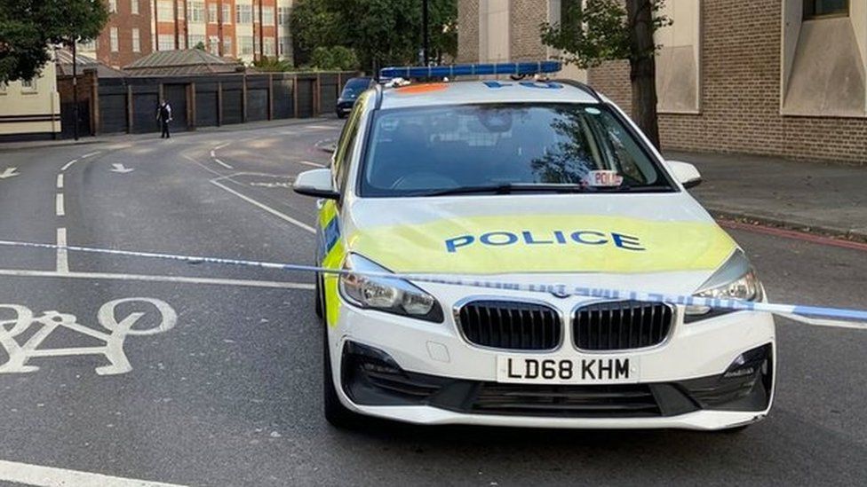 Police are appealing for witnesses for a fatal crash in Kensington High Street