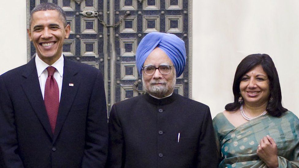 Kiran Mazumdar-Shaw with former Indian Prime Minister Manmohan Singh and Barack Obama