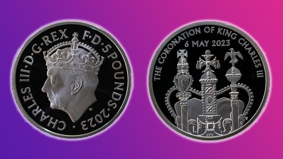 The commemorative £5 coin on one side King Charles with a crown on the other a crown