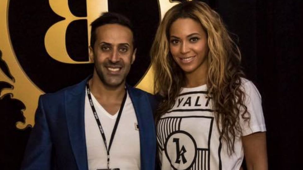 Manni Hussain posing with Beyonce