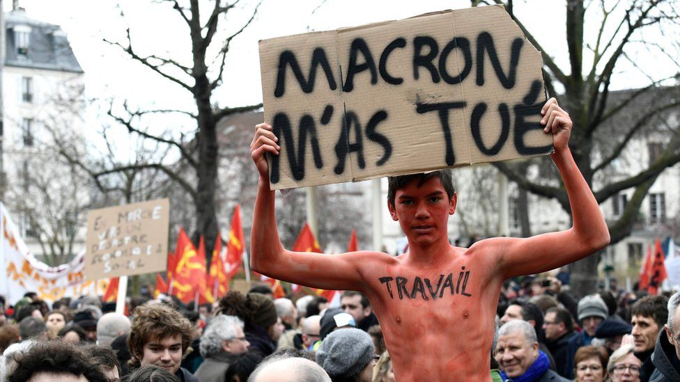 Anti-Macron protester