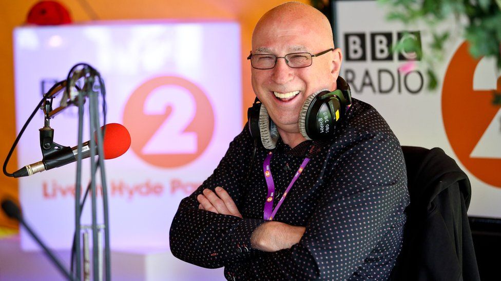 Ken Bruce: 'Radio provides friendship in an undemanding way' - BBC News