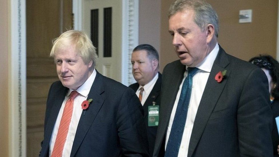 Boris Johnson and Sir Kim Darroch in November 2017