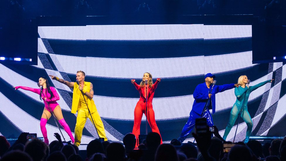 S Club on stage at Manchester AO Arena