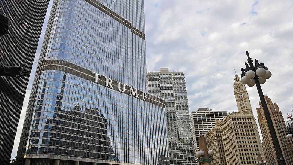 Image shows exterior of Trump Tower Chicago