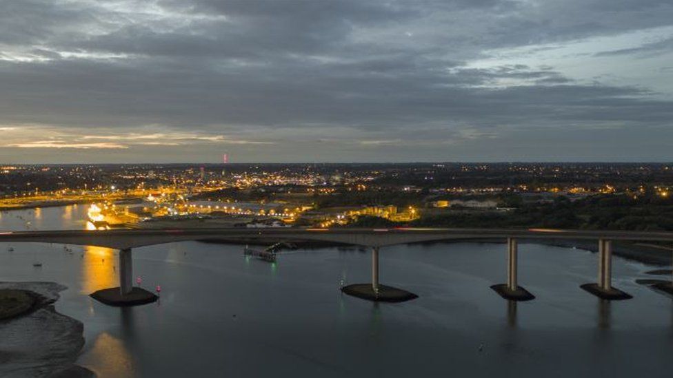 A14 Orwell Bridge New speed limit signs installed at Ipswich BBC News