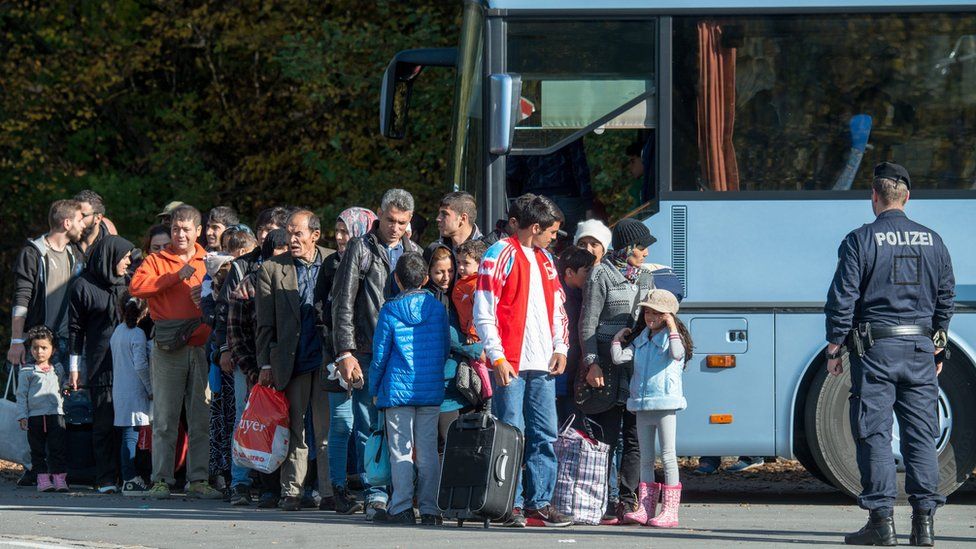 Migrants at Austria-Germany border near Passau, 26 Oct 15