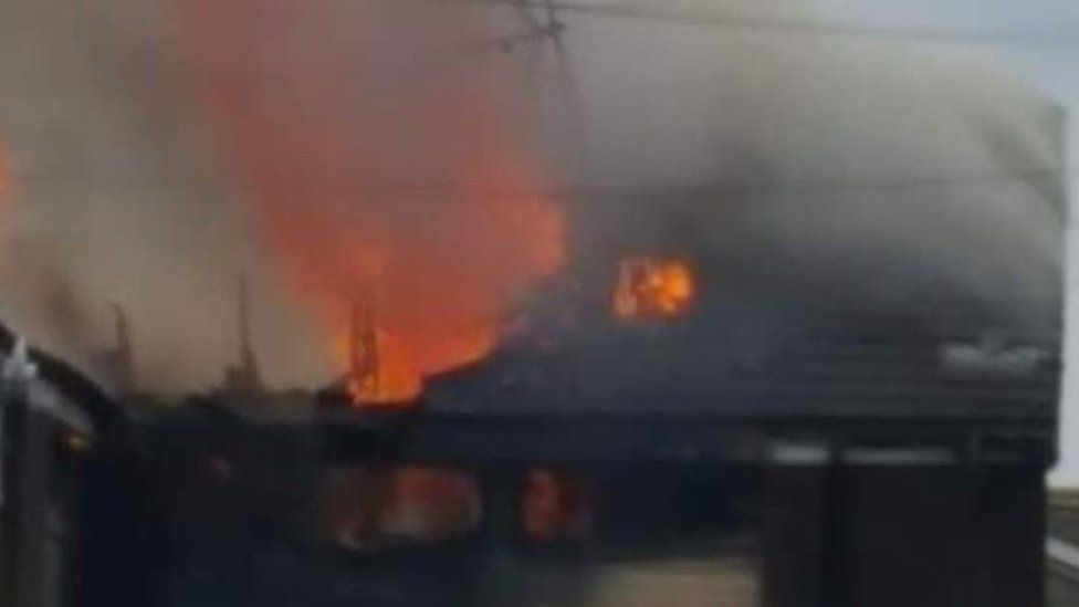 bransholme blaze rips through houses on hull street bbc news bransholme blaze rips through houses on hull street bbc news