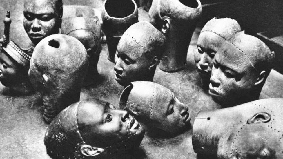 This photo is from the British Museum, probably 1947, when Ife heads were bought to London for an exhibition, before being returned to Nigeria in 1948. The stolen head is on the right, in the centre. (The BM took casts at that time, and with the cast were able to determine the authenticity of the stolen head in 2019).