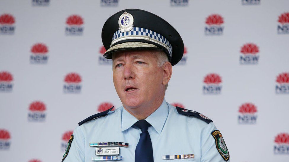 Комиссар полиции Нового Южного Уэльса Мик Фуллер присутствовал на обновлении COVID-19 и пресс-конференции