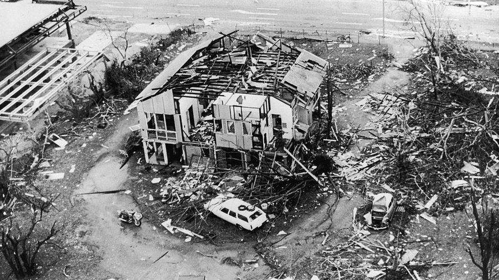 Cyclone Debbie: Why was aftermath deadlier than storm itself? - BBC News