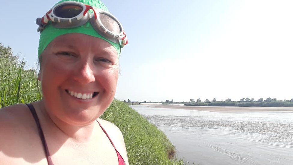 Shrewsbury Nurse Completes 220 Mile River Severn Swim Bbc News 