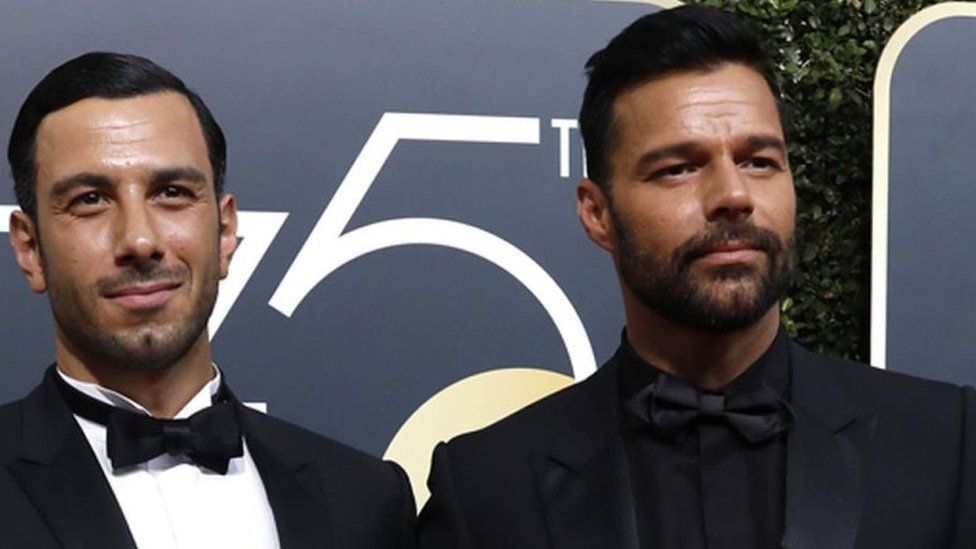 Ricky Martin is married 'with prenups and everything' - BBC News