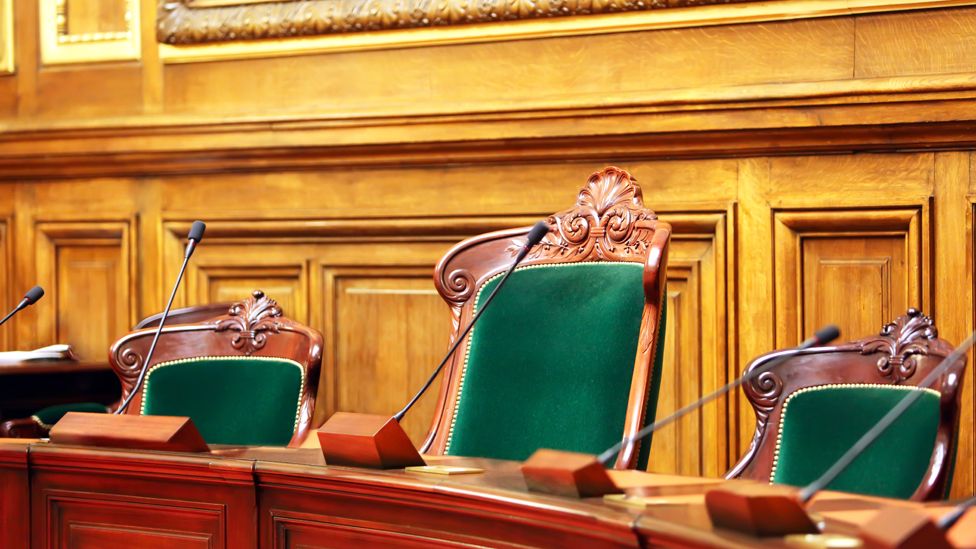 Magistrates' bench