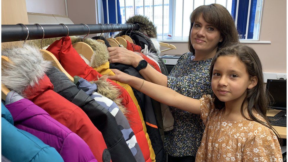 School uniforms: 'I don't want any kid to feel embarrassed' - BBC Newsround
