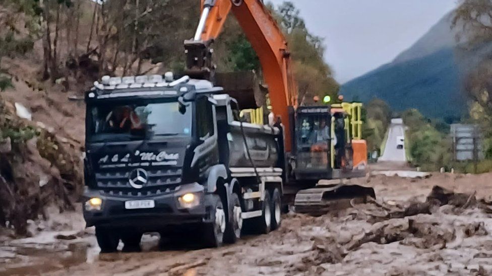 Landslide-hit A83 remains closed after flooding - BBC News