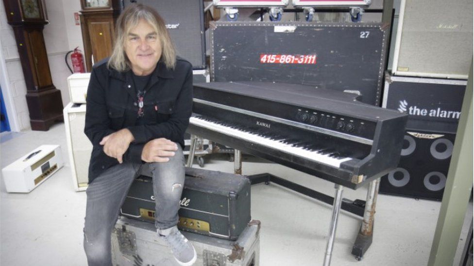 Mike Peters and the piano